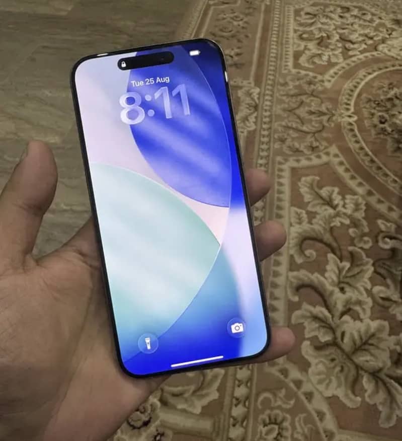 Apple iPhone 15 Pro Max 2