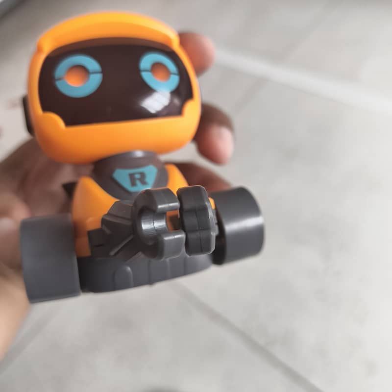 Tracking Robot on Wheels 2