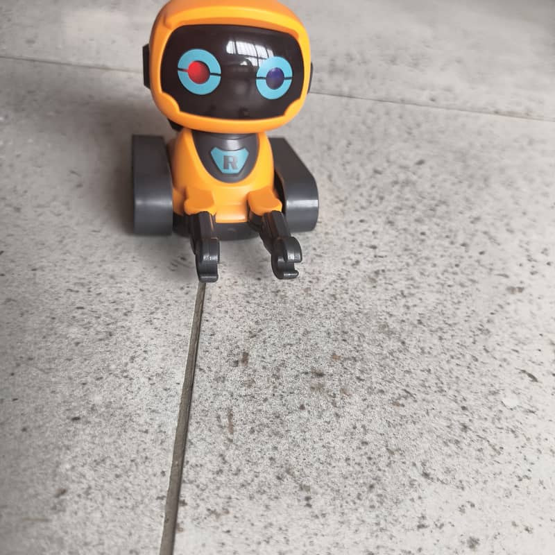 Tracking Robot on Wheels 7