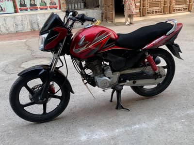 Honda CB 125F | SPECIAL EDITION | Total genuine