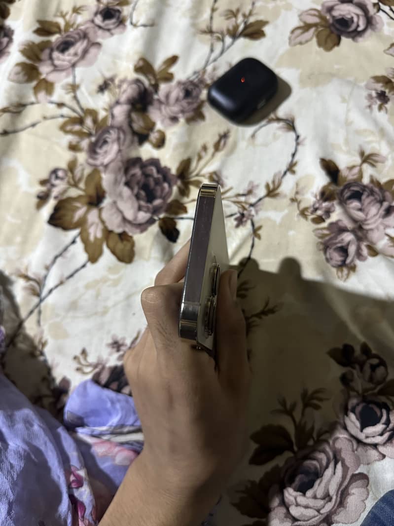 Apple iPhone 13 Pro 6