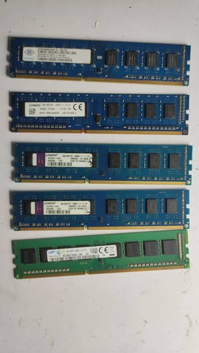 5 ram sticks DDR3 4Gb each 1600mhz.