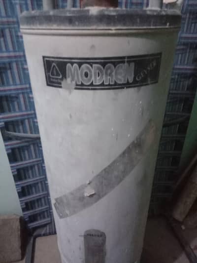 Geyser Modern  super deluxe