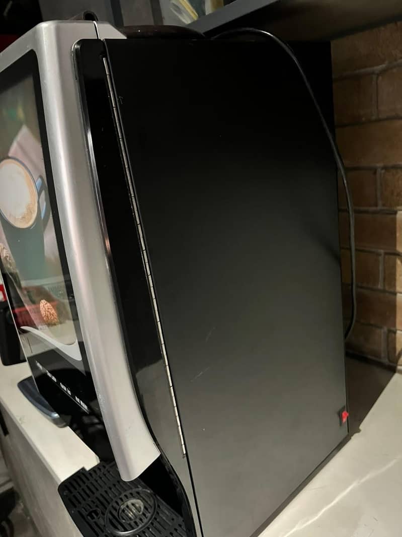 Tea & Coffee Machine 4