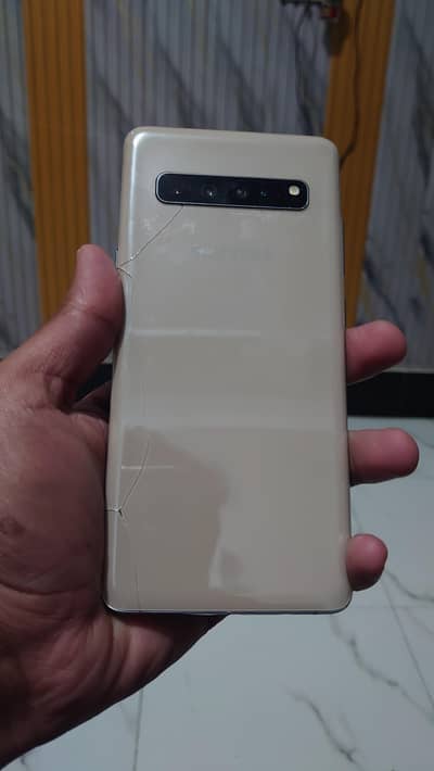 Samsung Mobile S10 plus 5g non pta 8/256 gb urgent sale