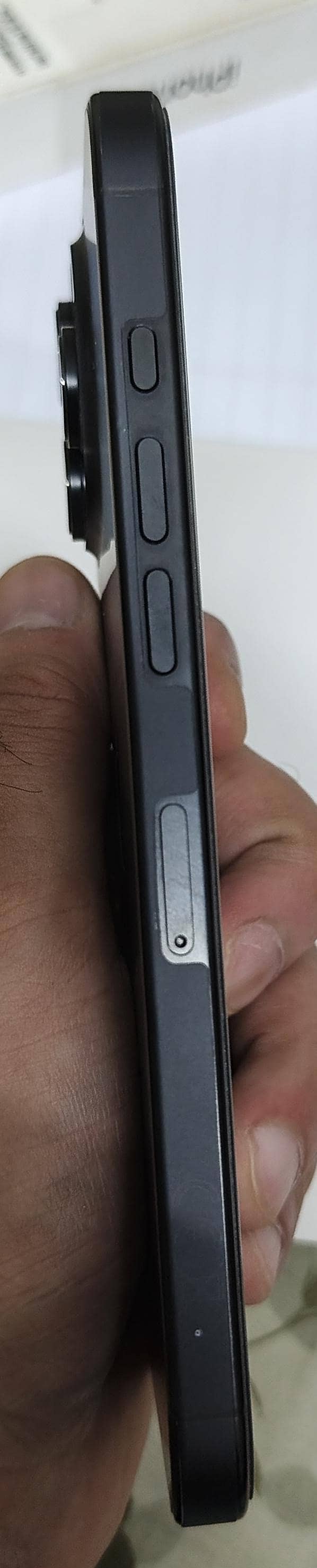 Apple iPhone 16 Pro Max 2