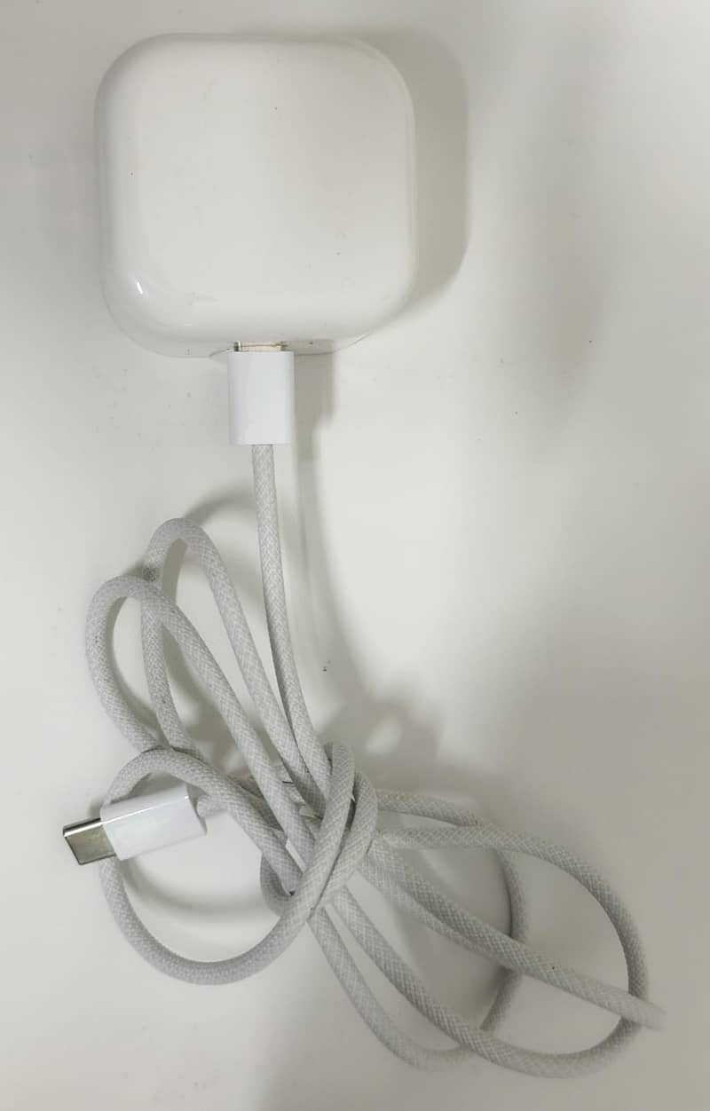 Apple iPhone 16 Pro Max 14