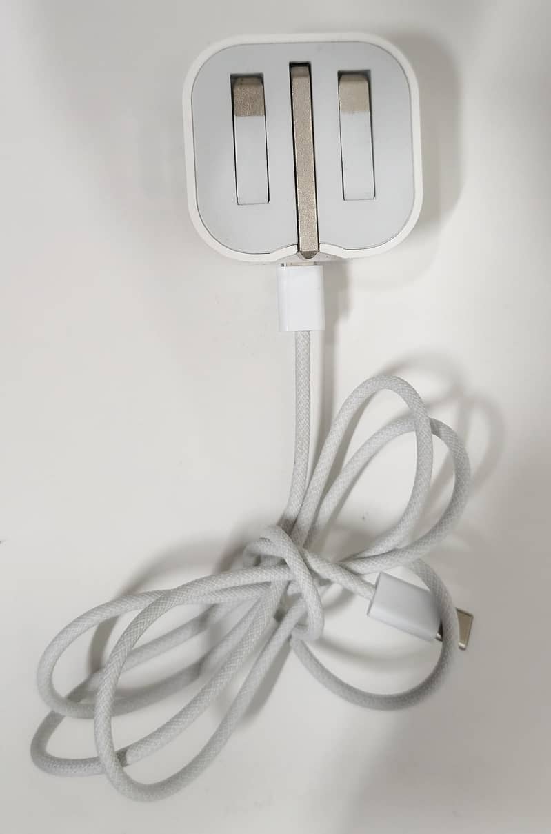 Apple iPhone 16 Pro Max 16