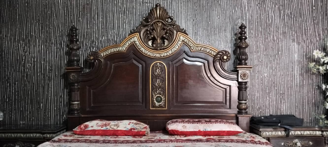 Bed set with 2 side tables 0
