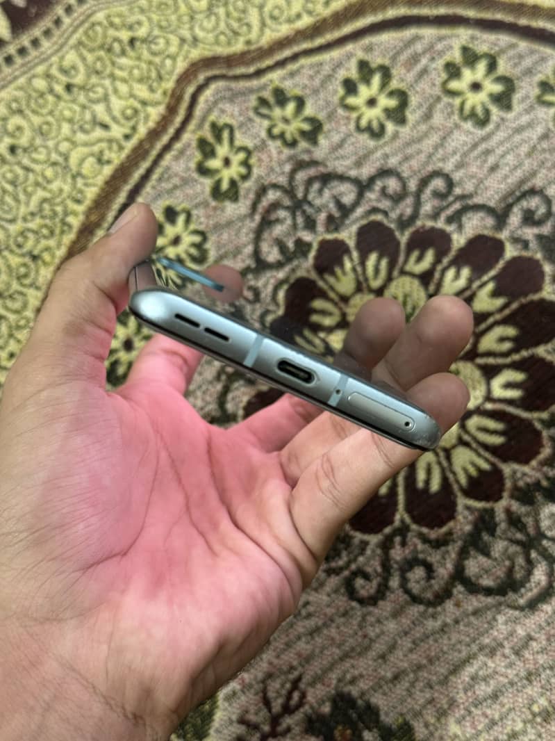 One Plus 9r 5