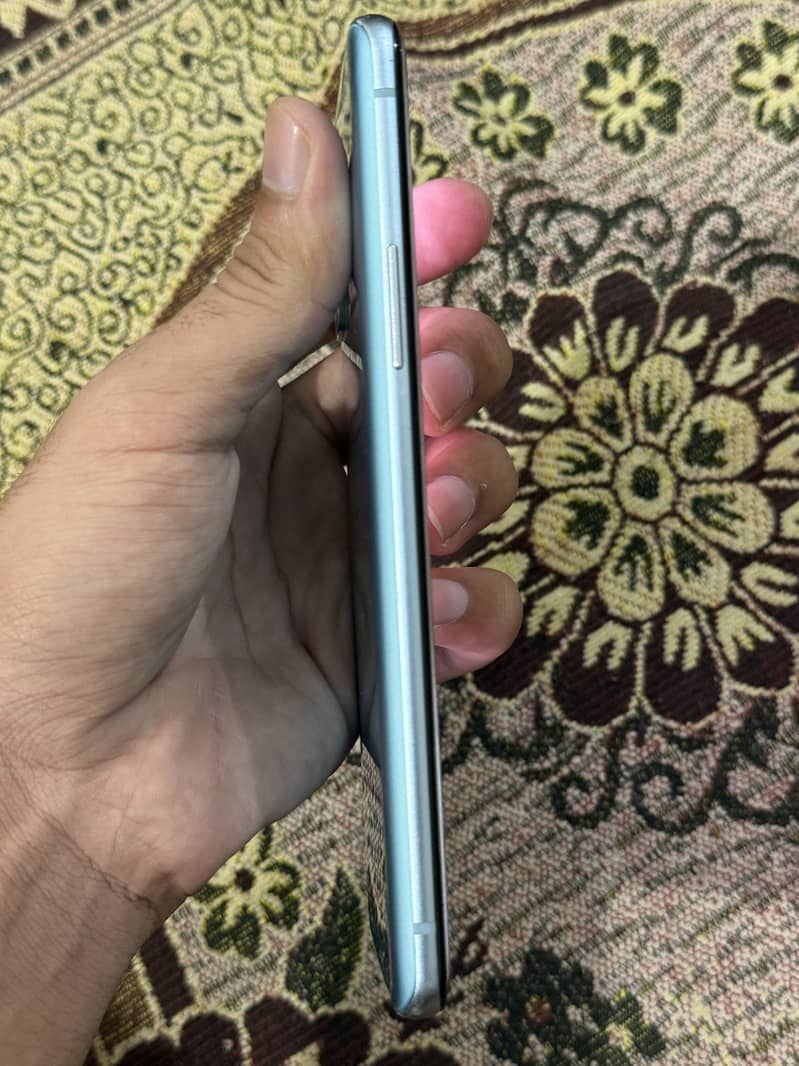 One Plus 9r 6