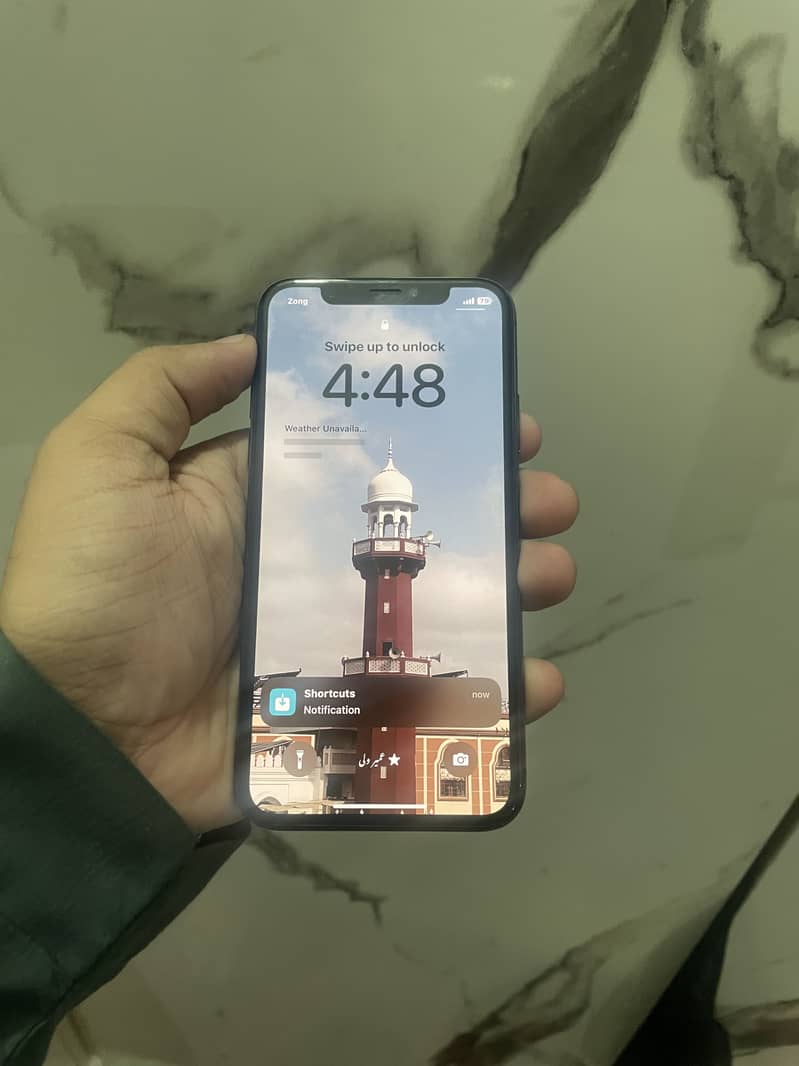 Apple iPhone X 5
