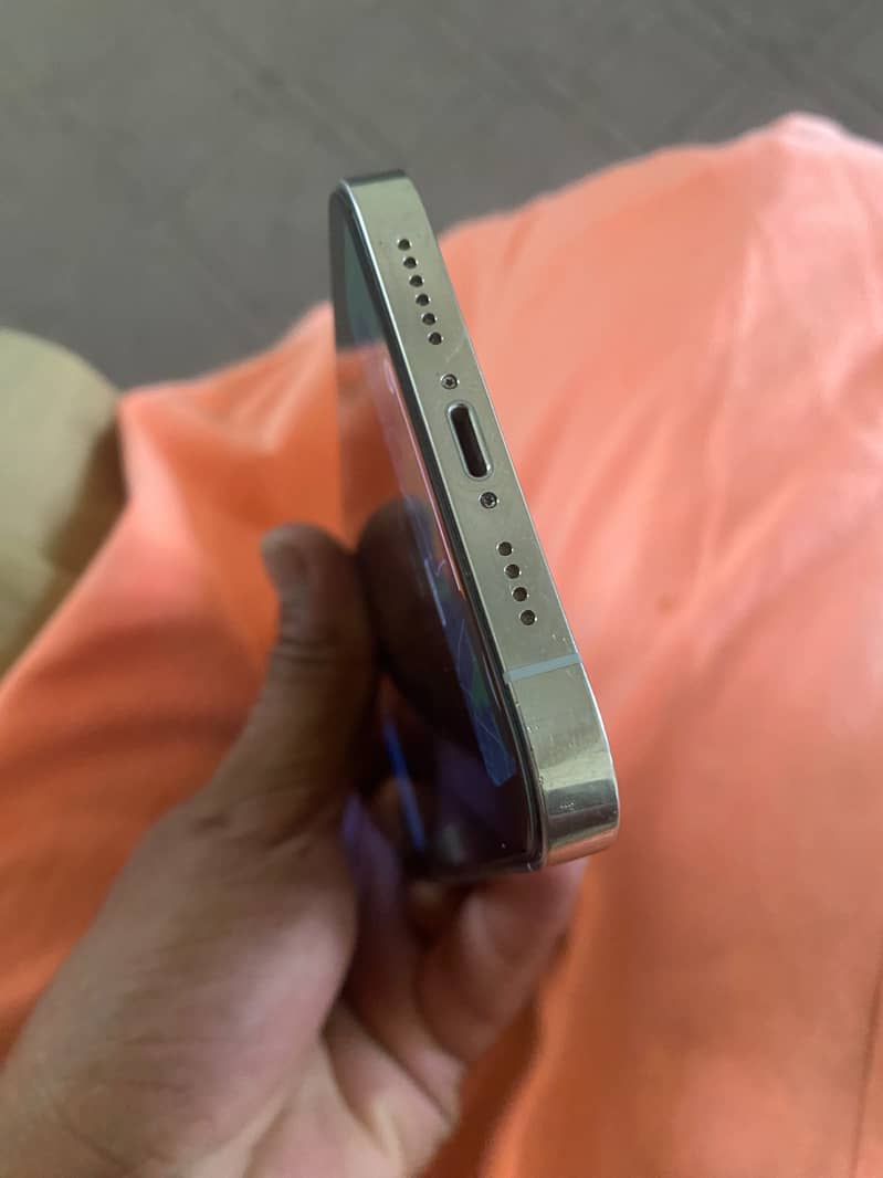 Apple iPhone 12 Pro Max 2