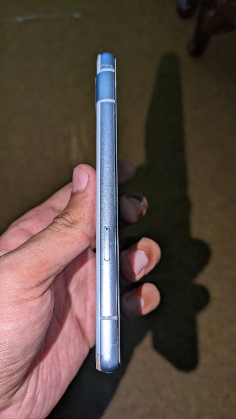 Google Pixel 7a 2