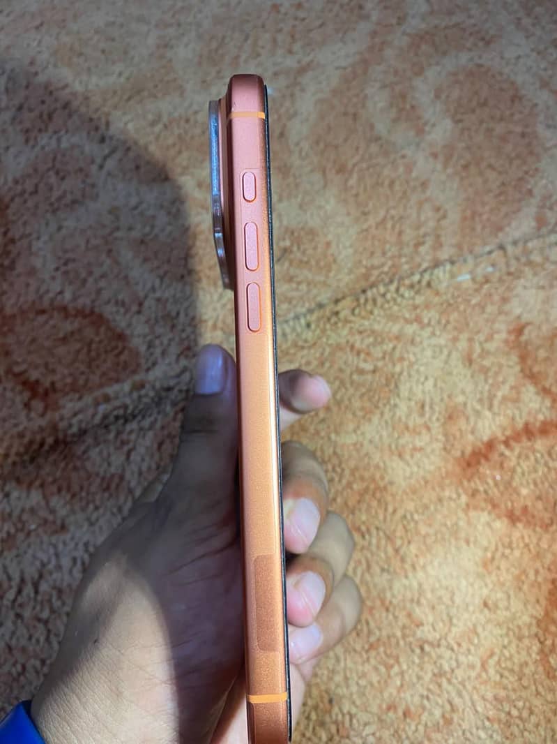 Apple iPhone 17 Pro Max 1