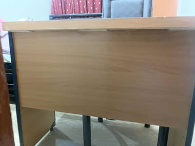 Kids study table with chair 10/10