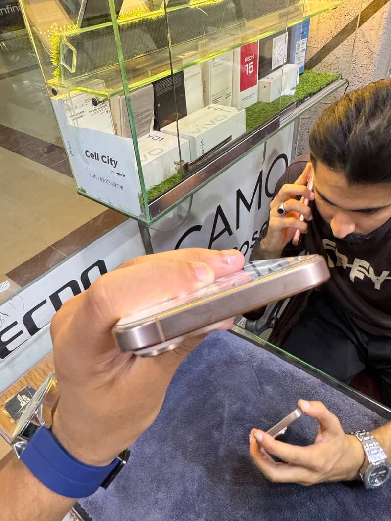 Apple iPhone 16 Pro Max 5