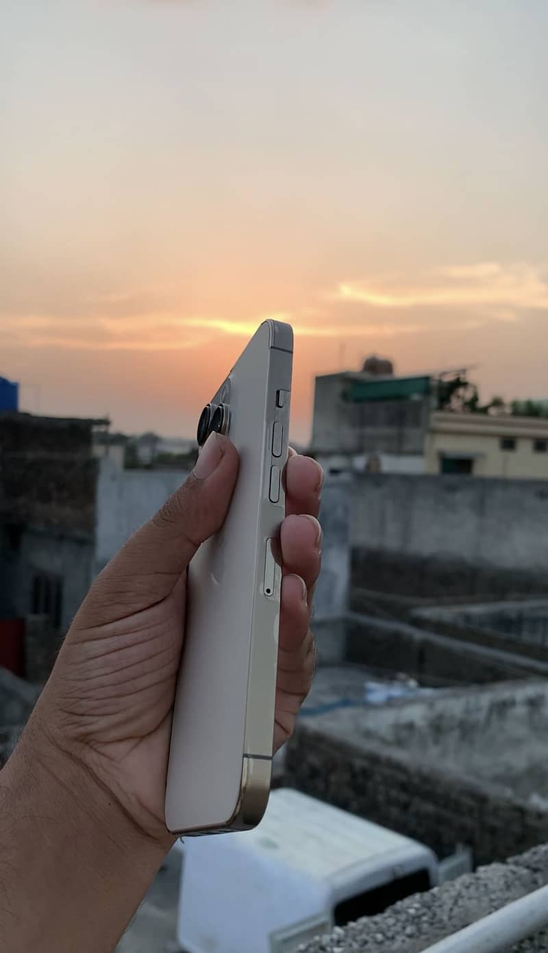 Apple iPhone 13 Pro 1