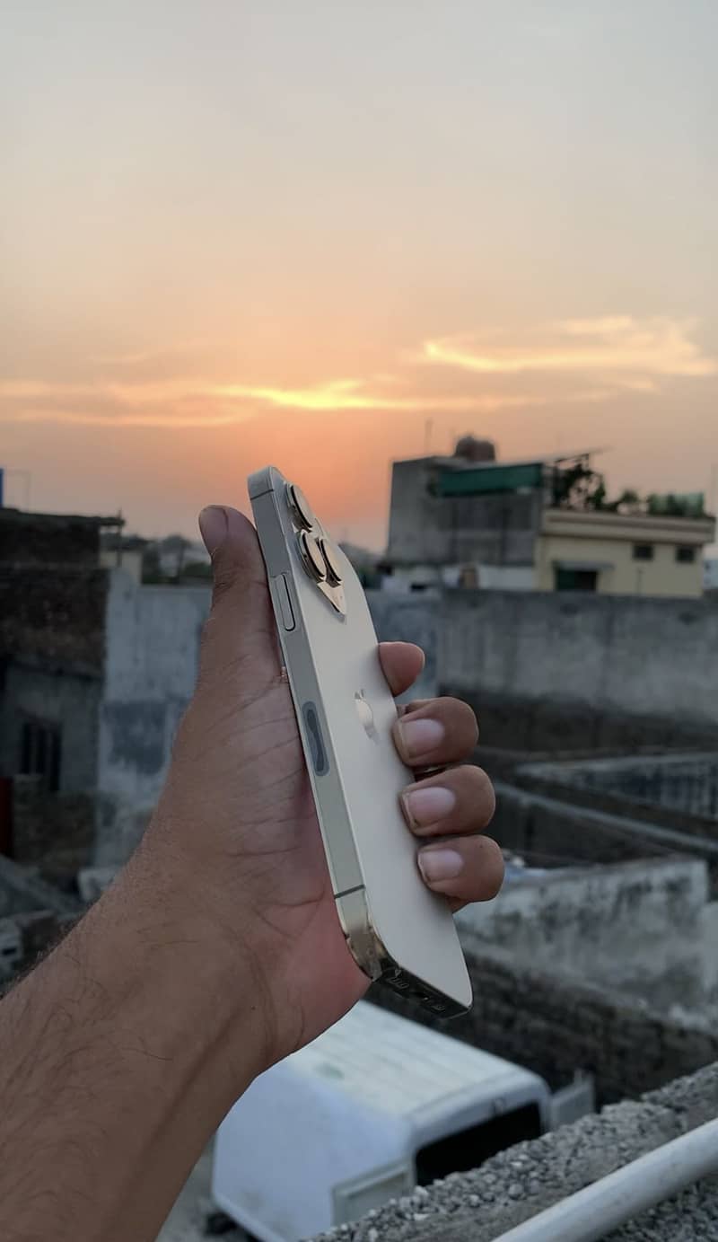 Apple iPhone 13 Pro 3