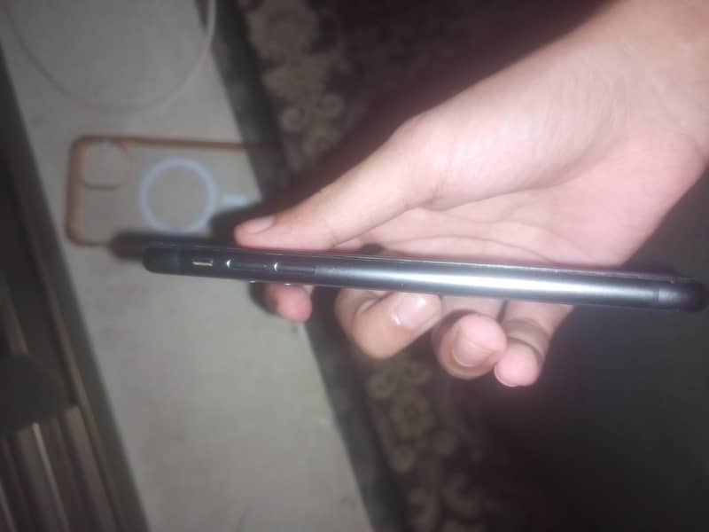 Apple iPhone 11 2