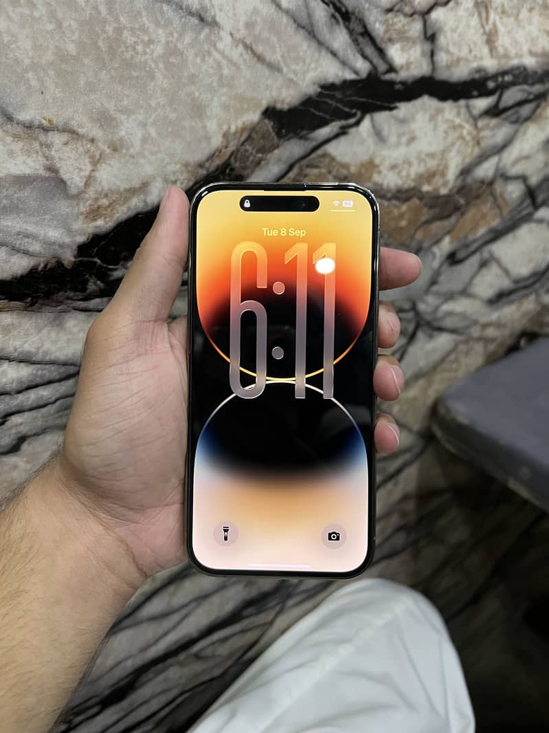 Apple iPhone 14 Pro 1