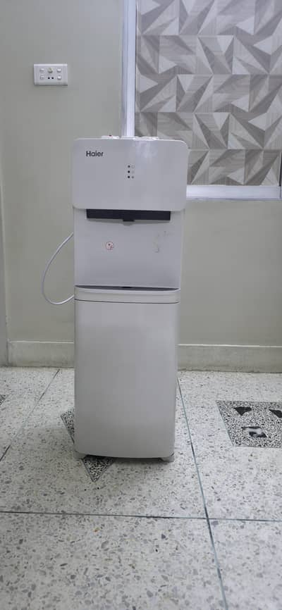 HAIER WATER DISPENSER