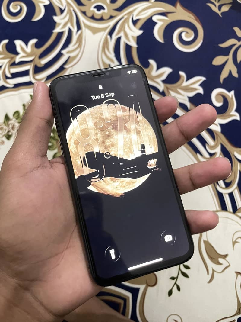 Apple iPhone 11 Pro 4