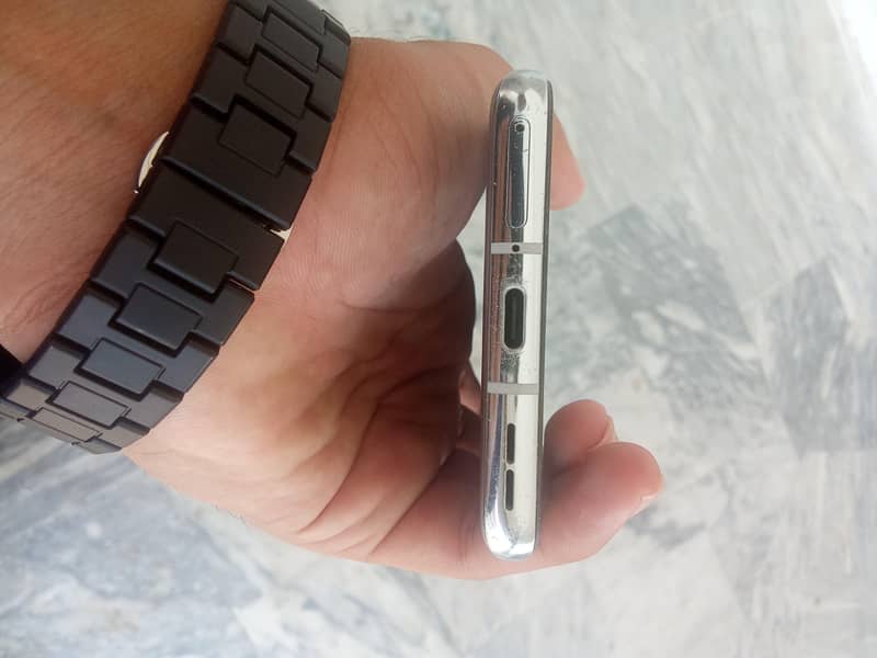 One Plus 9 Pro 5