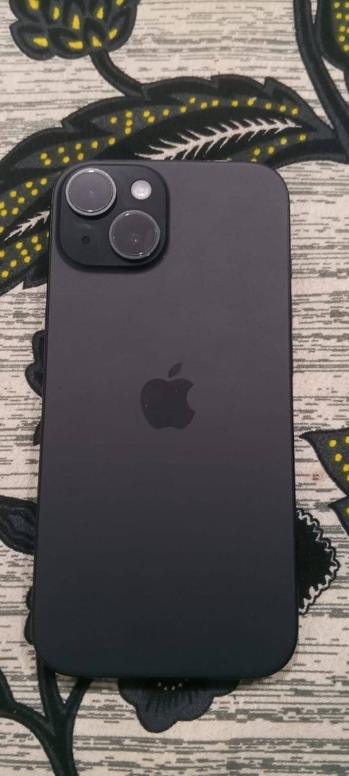 Apple iPhone 15 2