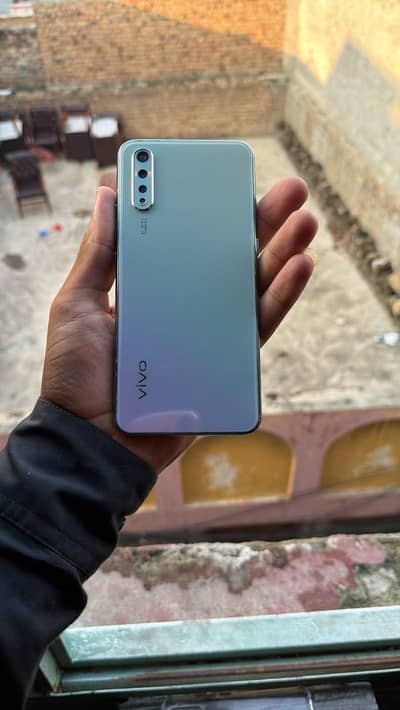 Vivo S1