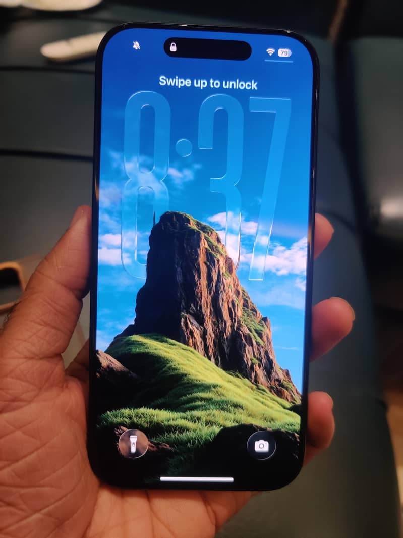 iPhone 16 Pro JV 1