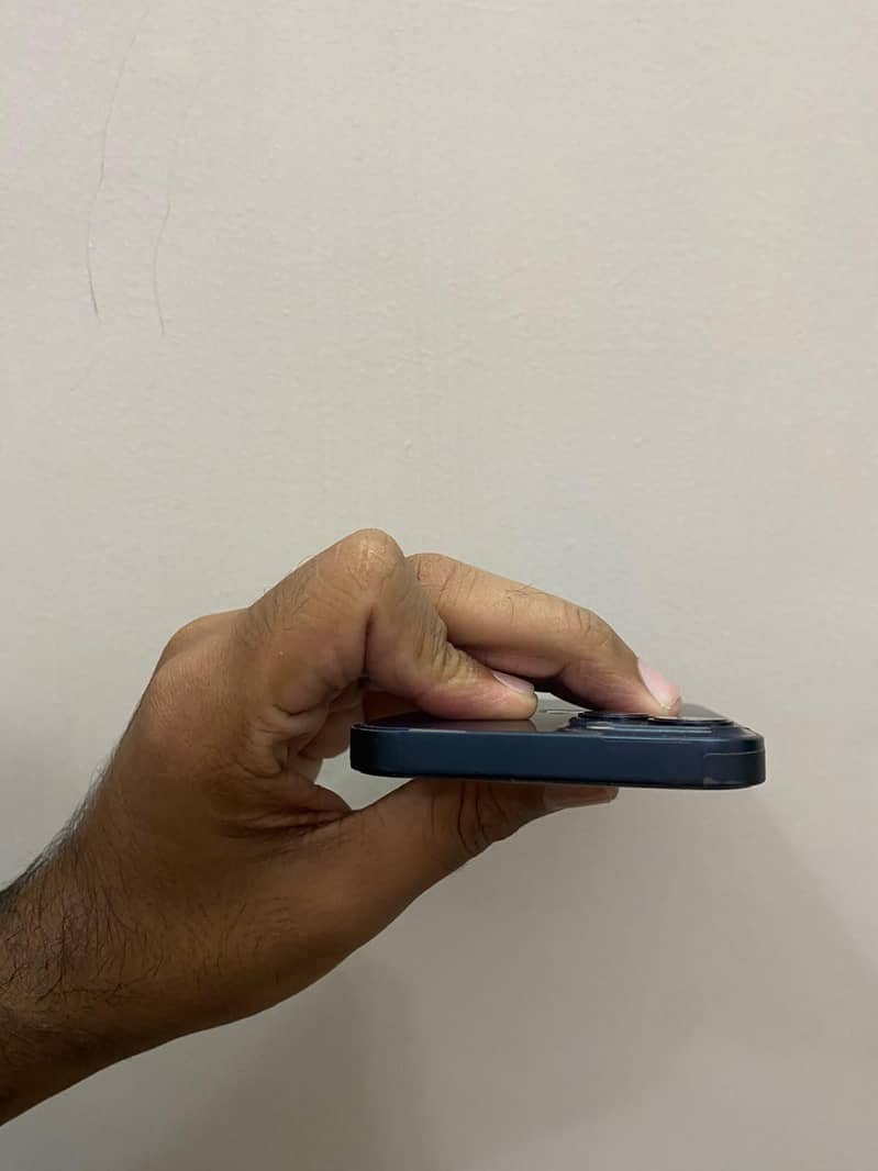 Iphone 13 JV 4