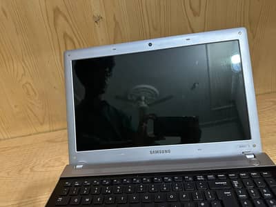 Samsung Laptop i3 1st generation