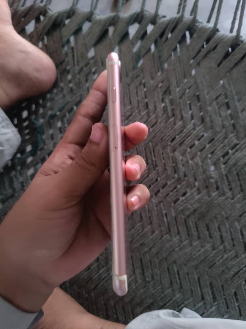 Apple iPhone 7 Plus 5