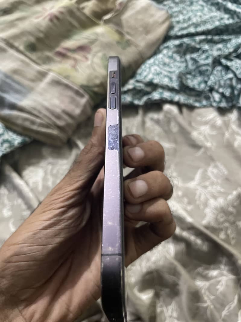 iPhone 14 Pro Max 4