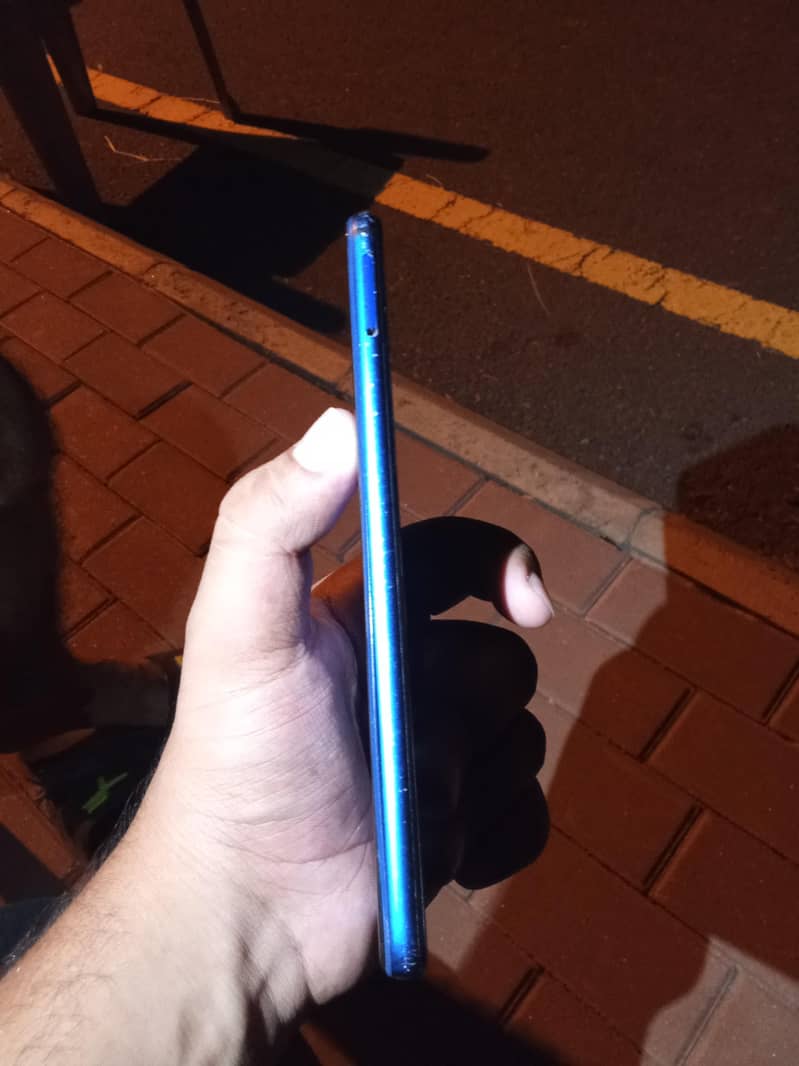 Honor 8X 3