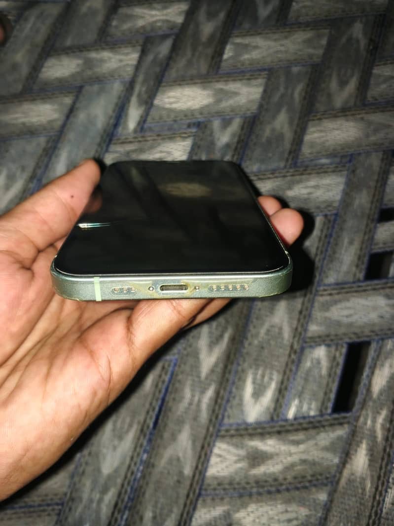 Apple iPhone 12 3