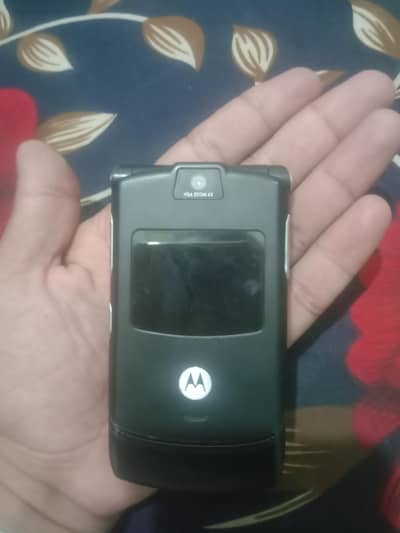 Motorola Razr V3 flip fold for sale excellent condition PTA approved