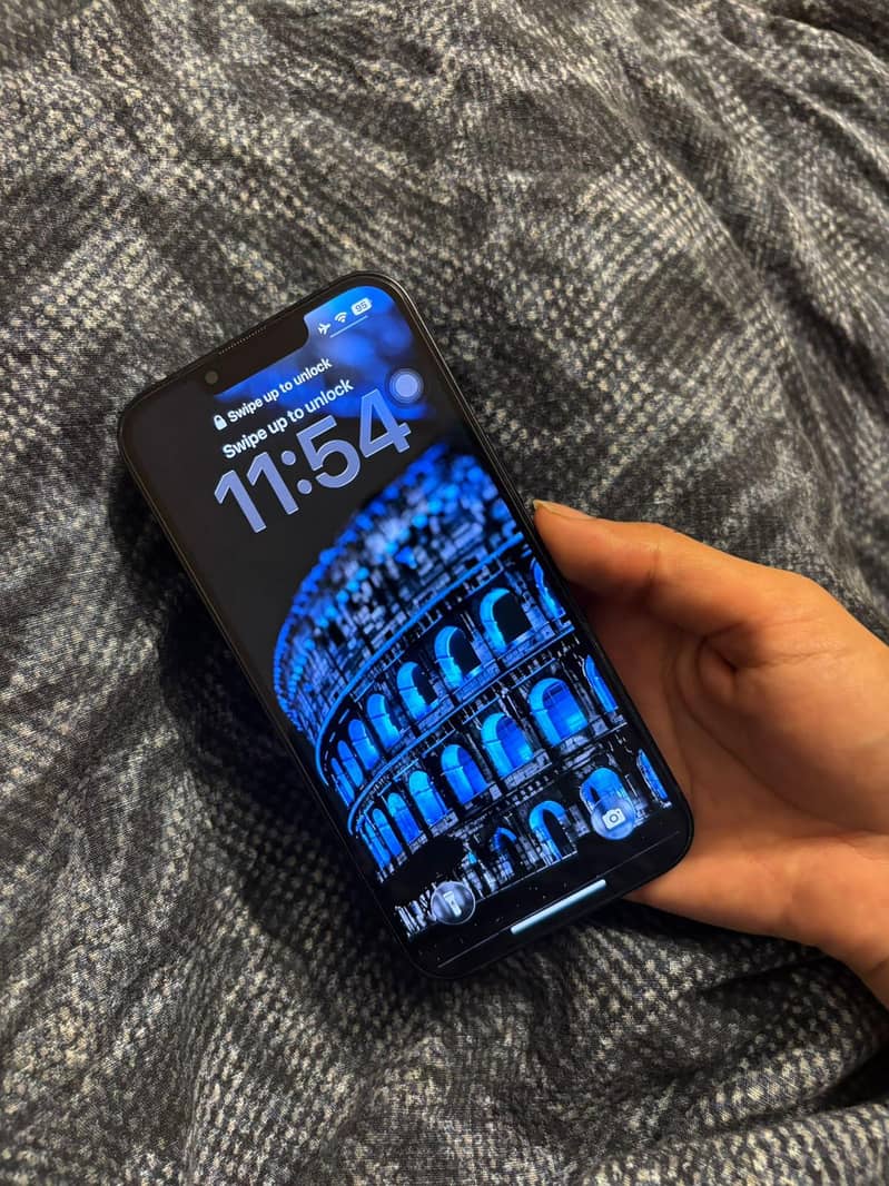 Apple iPhone 13 3