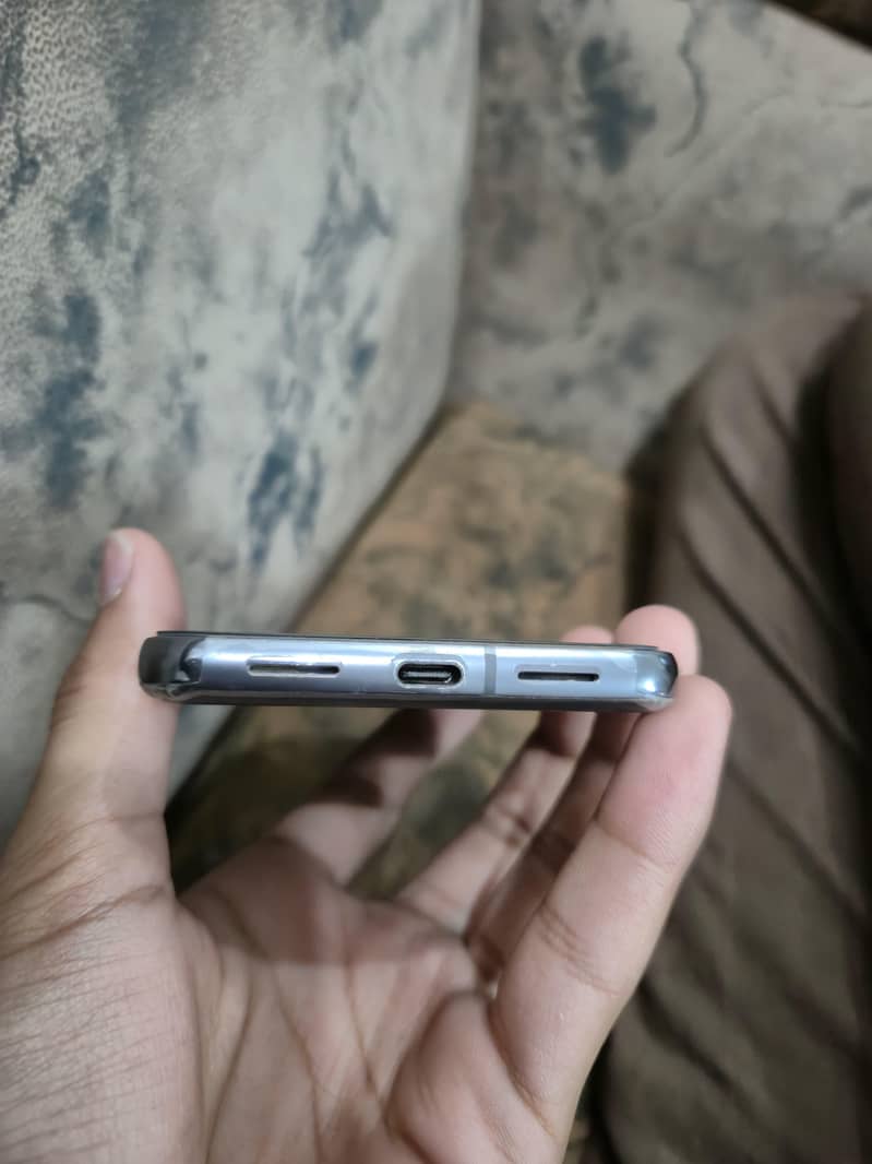 Google Pixel 8 Pro 4