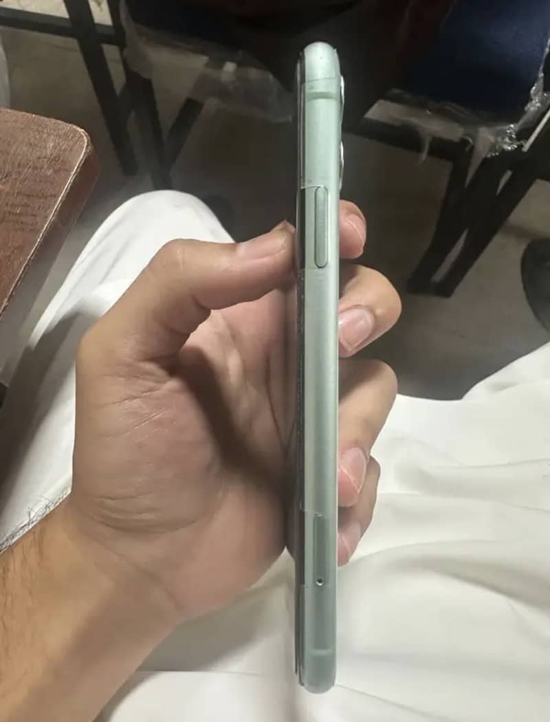 Apple iPhone 11 2
