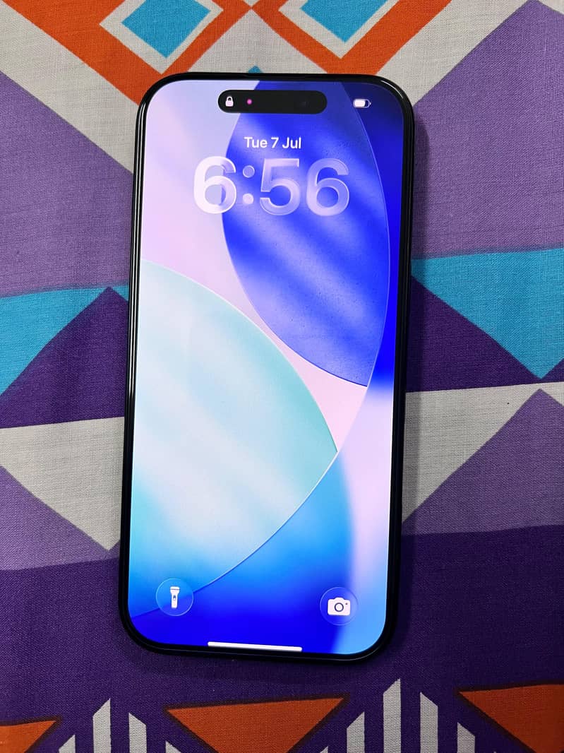 Apple iPhone 16 Pro 0