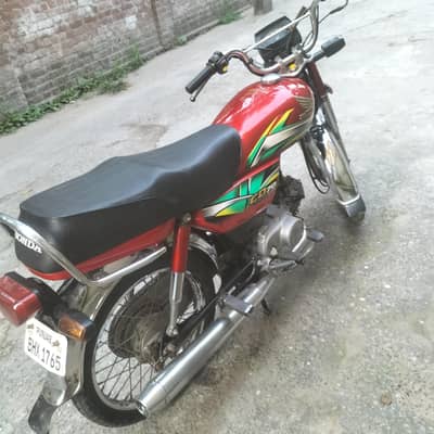 A1 bike koi Kam ni hony just buy and drive