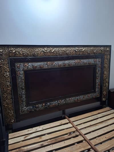wooden bed for sale uses good condition