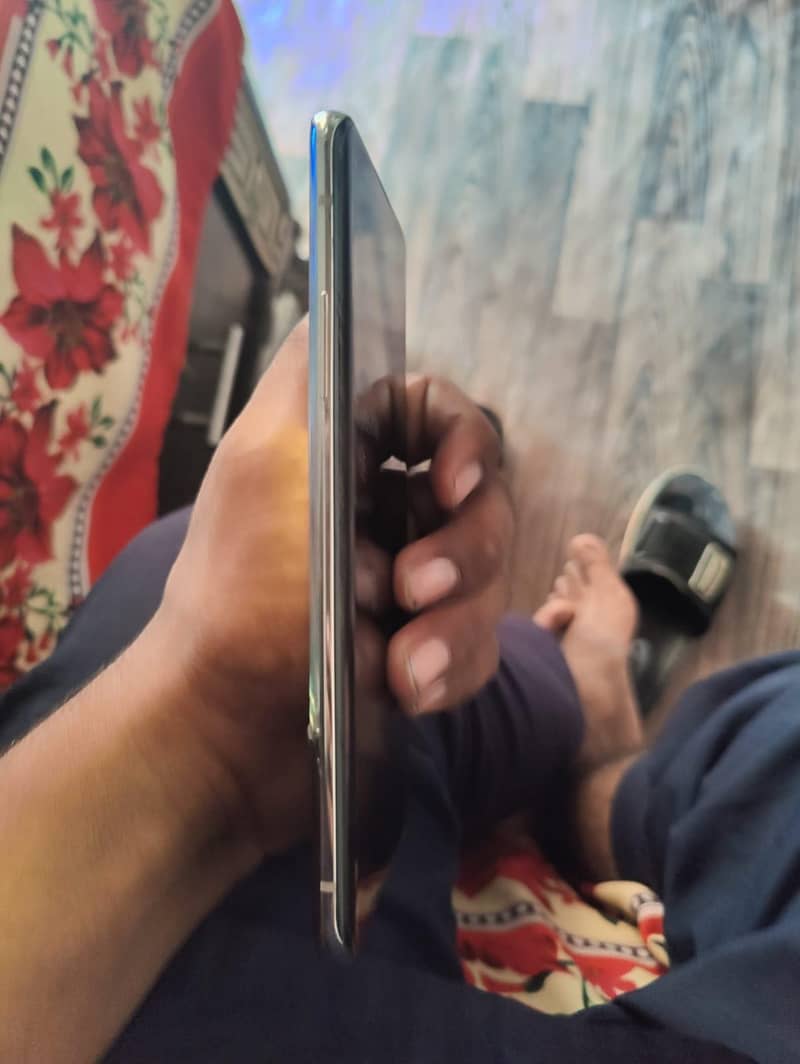 One Plus 8T 4