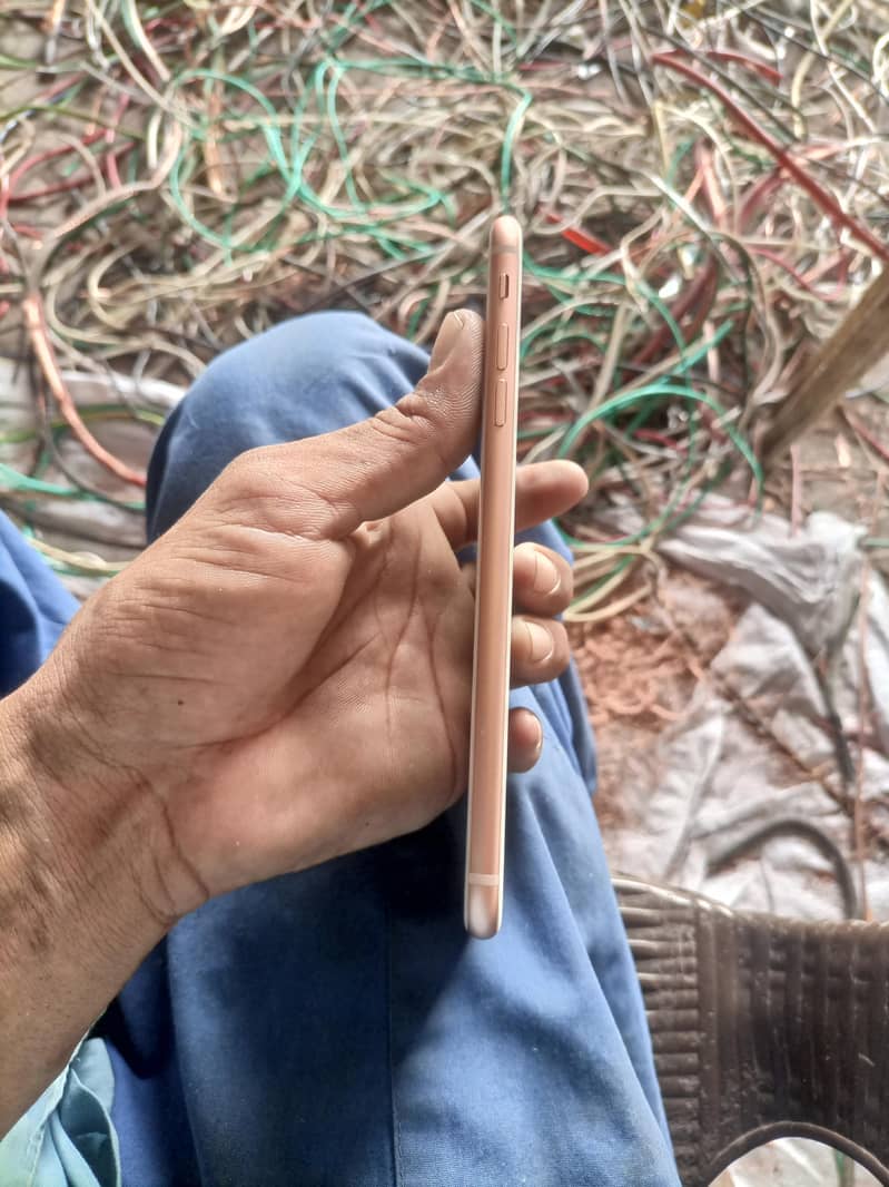 Apple iPhone 8 5