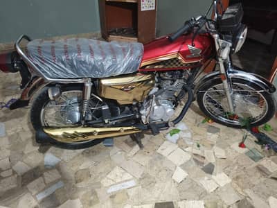 Honda 125 se gold mint condition