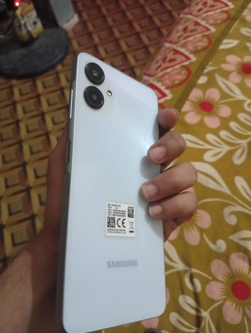 Samsung a06 4