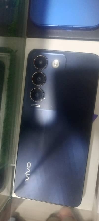 Vivo y27 8GB 128GB Blue color PTA Approved. 10/10
