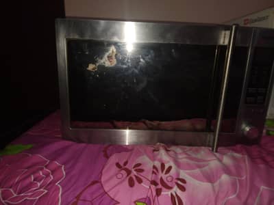 Homage microwave oven